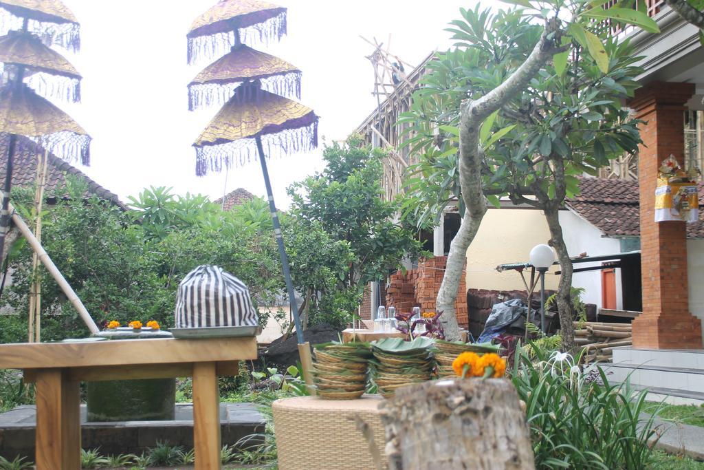 Ayu Bungalow 2 Ubud Esterno foto